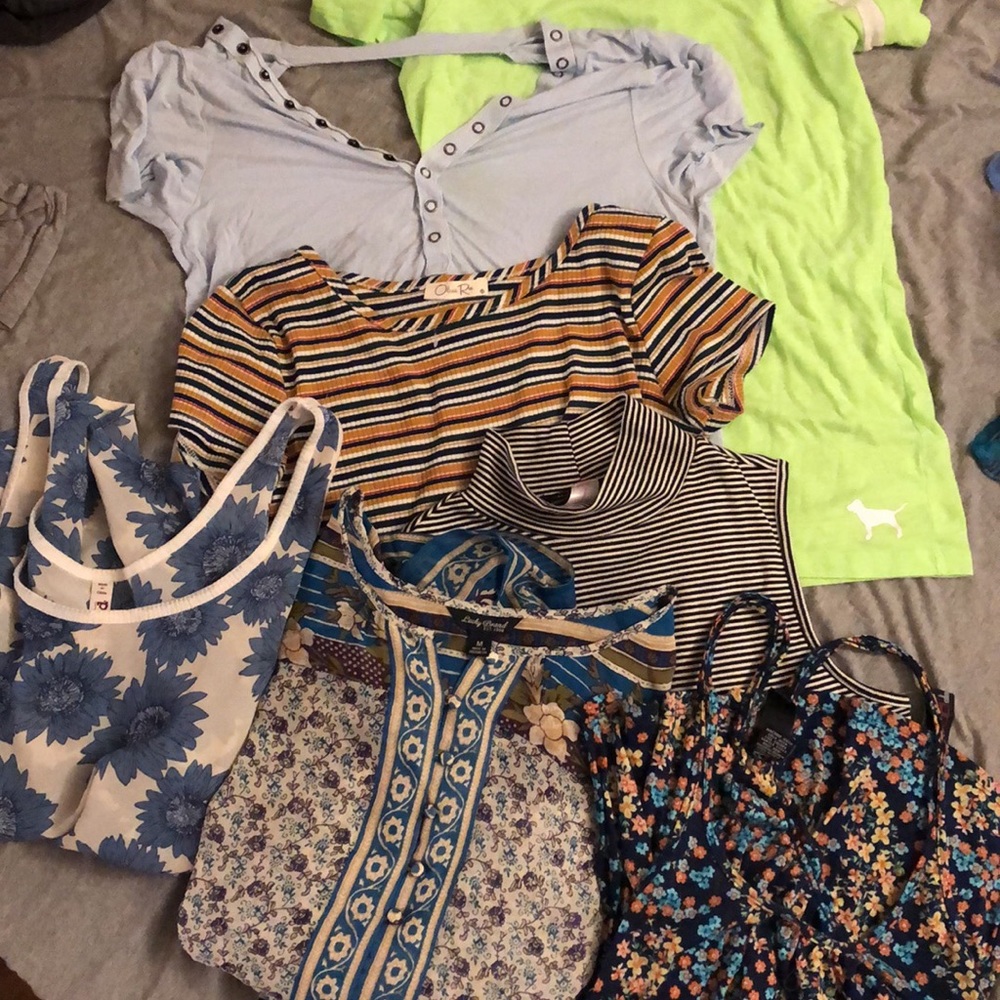 Women’s clothing bundle 🙂